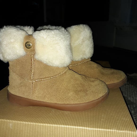 UGG Other - UGG Toddler zip up boots size 8